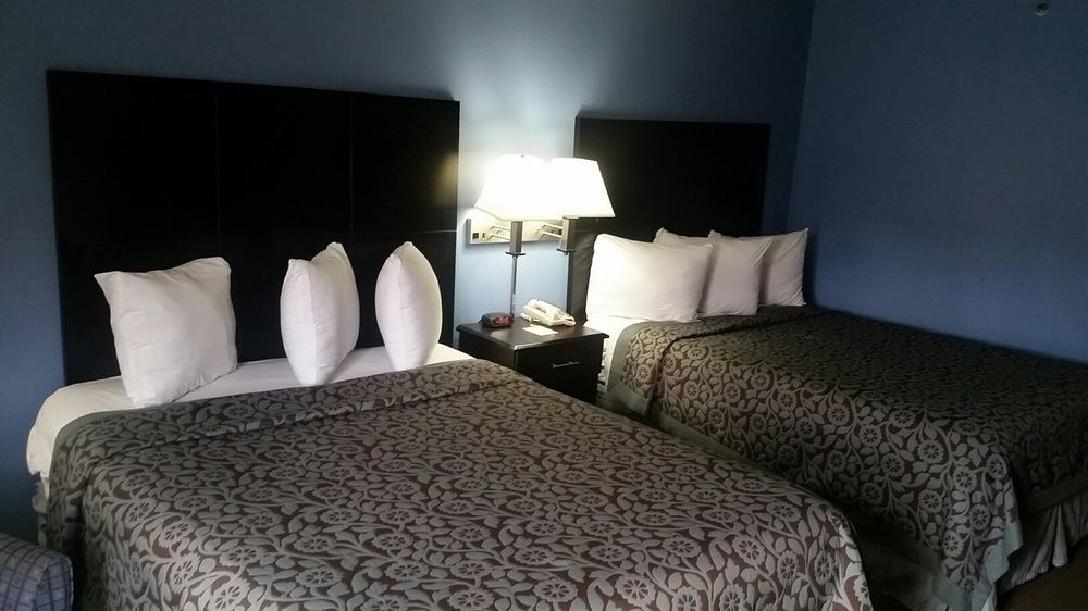 Days Inn & Suites By Wyndham Peachtree Corners Norcross Eksteriør bilde