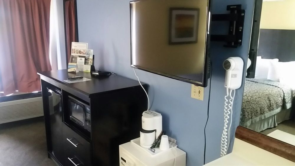 Days Inn & Suites By Wyndham Peachtree Corners Norcross Eksteriør bilde