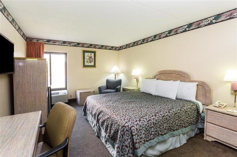 Days Inn & Suites By Wyndham Peachtree Corners Norcross Eksteriør bilde