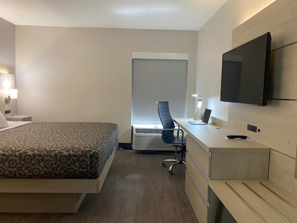 Days Inn & Suites By Wyndham Peachtree Corners Norcross Eksteriør bilde