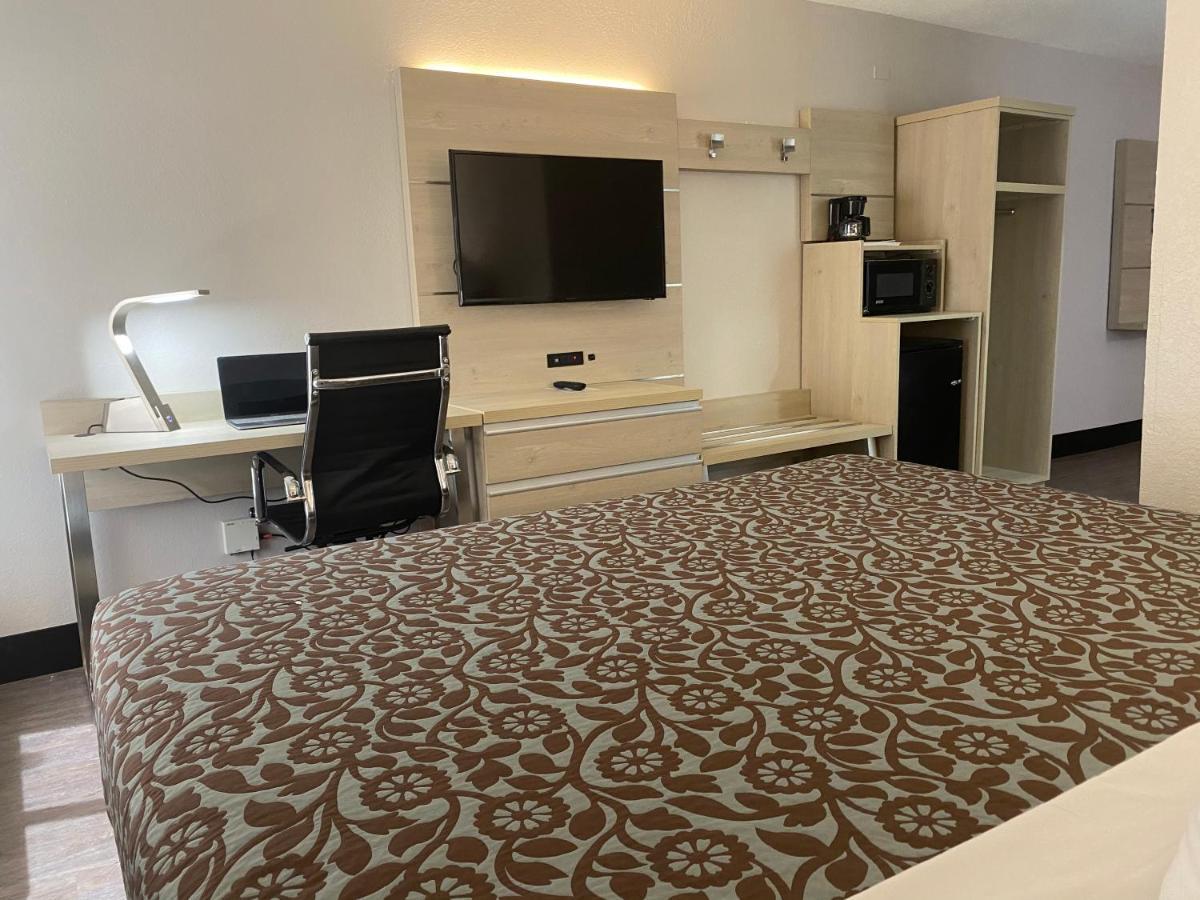 Days Inn & Suites By Wyndham Peachtree Corners Norcross Eksteriør bilde